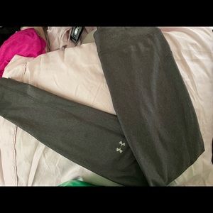Under armour dark grey leggings